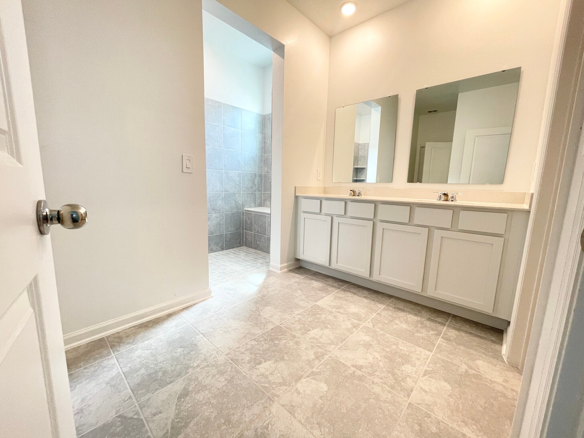 Primary Bathroom 1 - 1424 Brentwood Dr
