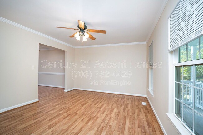 Building Photo - 16 Twin Lake Ct