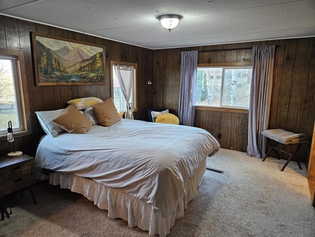 Building Photo - 2006 WY-352