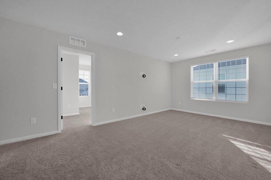 Building Photo - 12065 Landon Dr