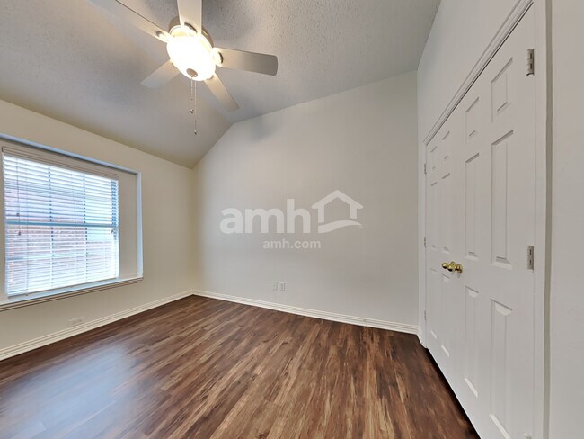 Building Photo - 4612 Belladonna Dr