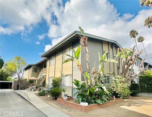 Primary Photo - 1711 Oxley St