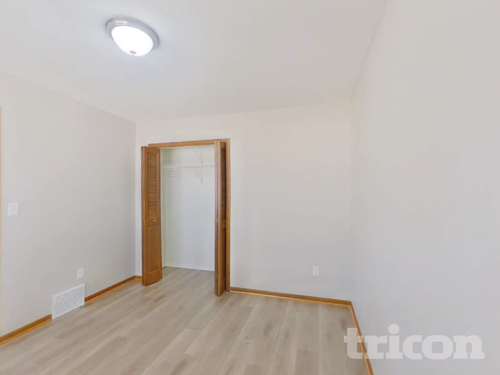 Building Photo - 3301 Skyview Dr