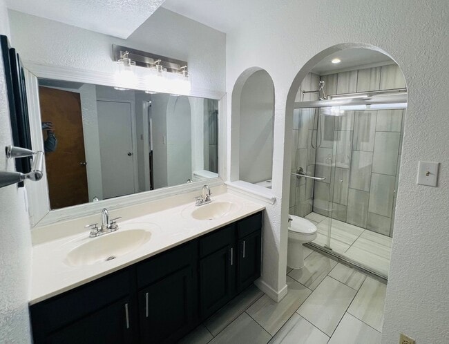 Building Photo - 11876 Vere Leasure Dr