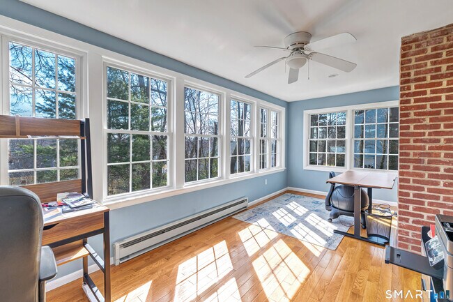 Building Photo - 150 Stiles St