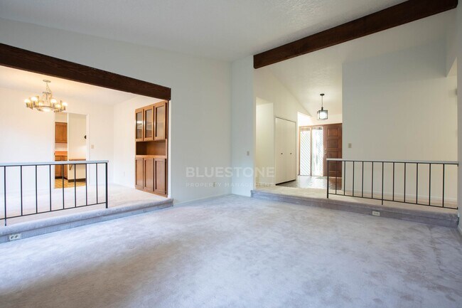 Building Photo - Sweet 3 bedroom 2 bath home in Beaverton available now!