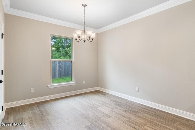 Building Photo - 211 Sparrowhawk St
