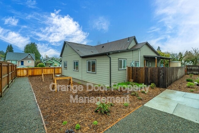 Building Photo - 3623 S J St