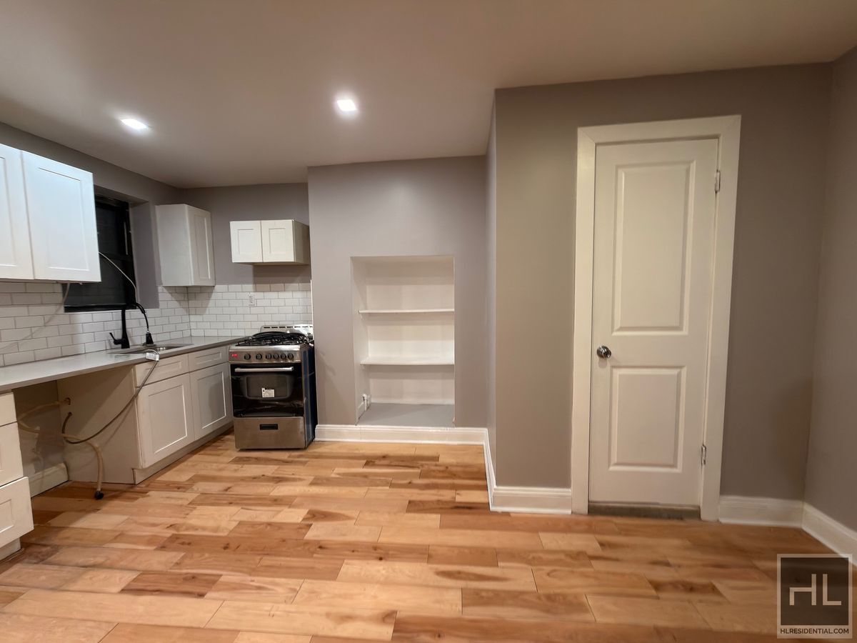 Building Photo - HALSEY STREET