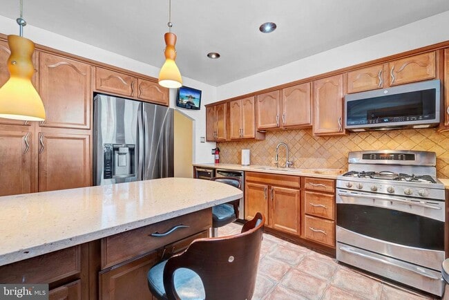 Building Photo - 5005 N 9th St