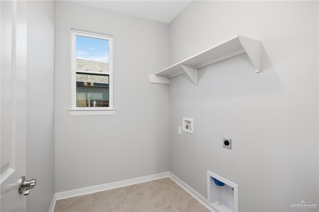 Building Photo - 14616 Aqualina Wy