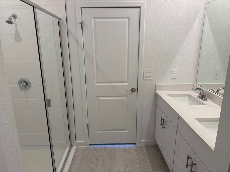 Building Photo - 74 Tequesta Ct