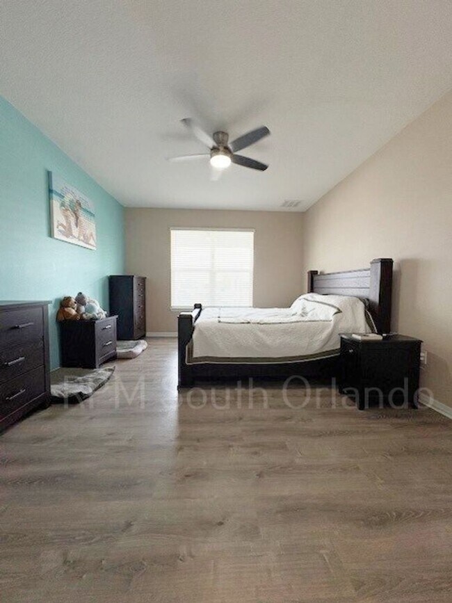 Building Photo - Spacious 5-Bedroom Pool Home for Rent in H...