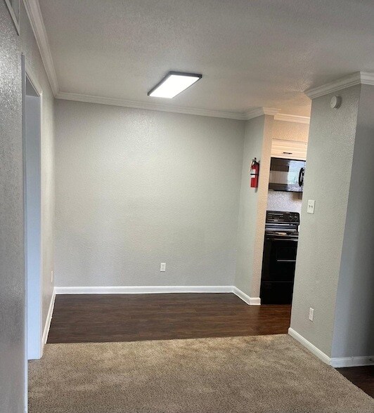 Building Photo - 9255 W Sam Houston Pkwy S