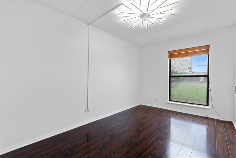 Building Photo - 711 W Gordon Terrace