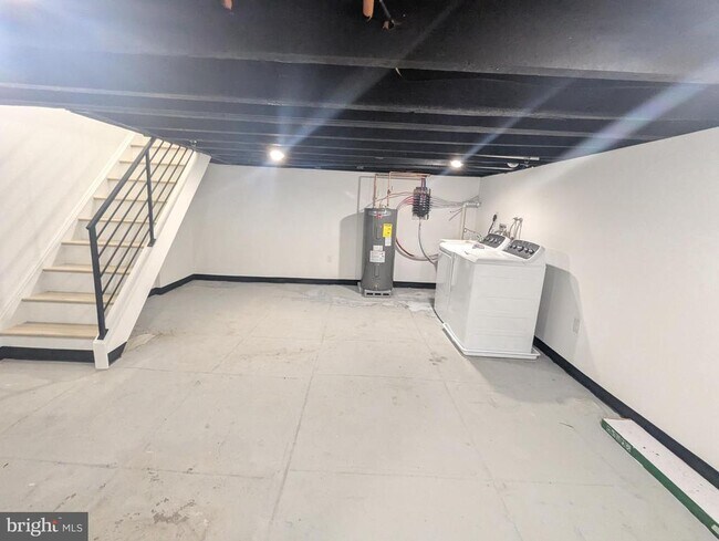 Building Photo - 2050 Fairmount Ave