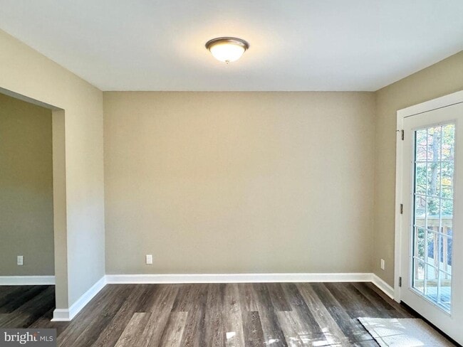 Building Photo - 2 Kelly Ct