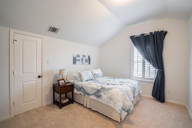 Building Photo - 7 Brittany Rose Pl