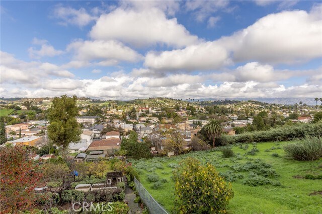 Building Photo - 3091 Chadwick Dr