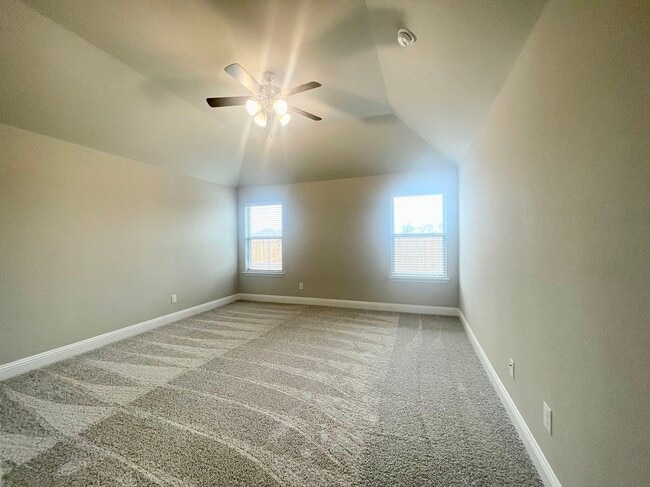 Building Photo - 3002 Pronghorn Dr
