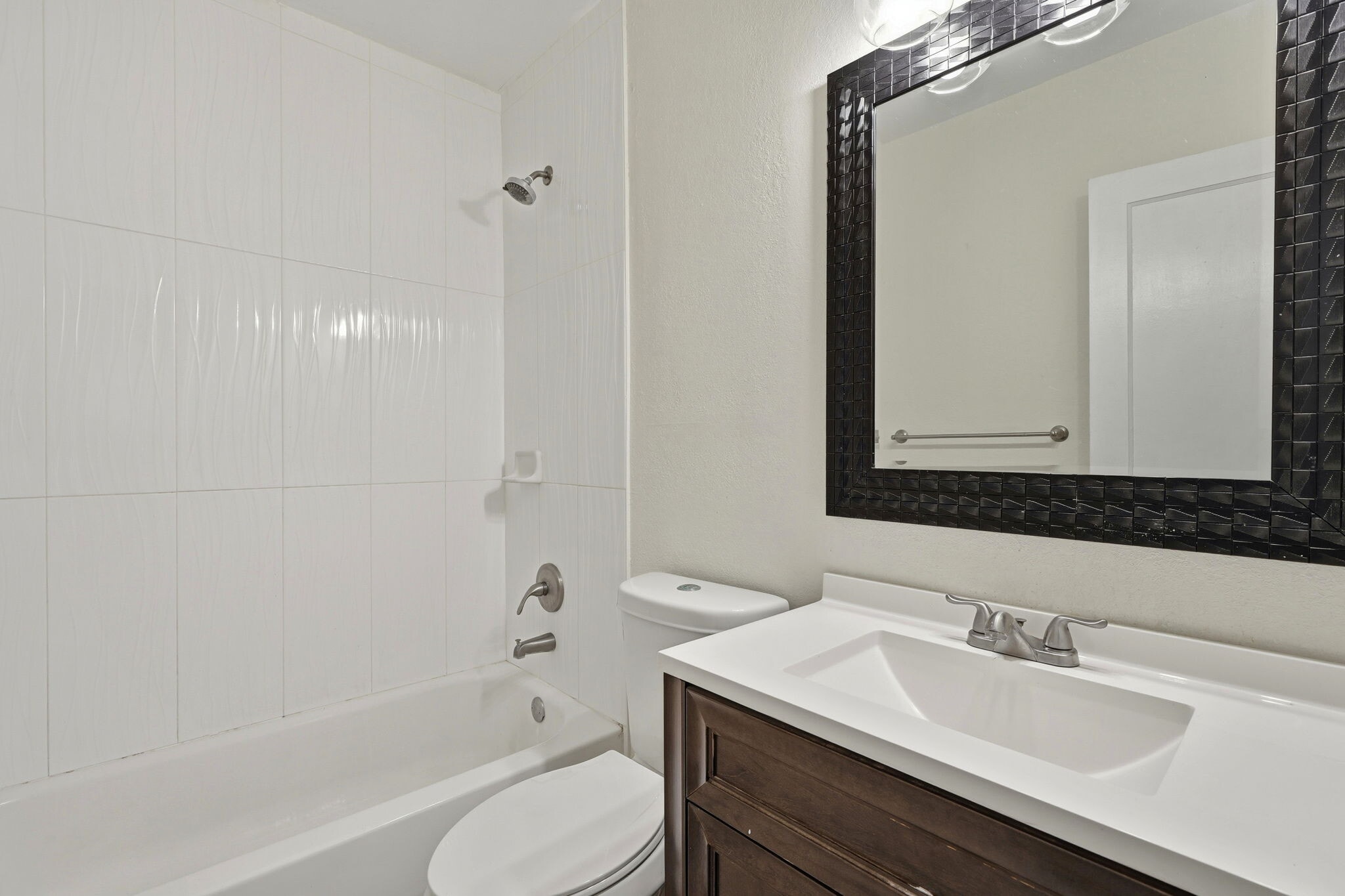 Building Photo - 2701 S Manhattan Ave