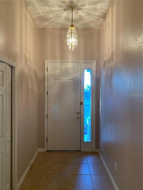 Building Photo - 10724 Banfield Dr