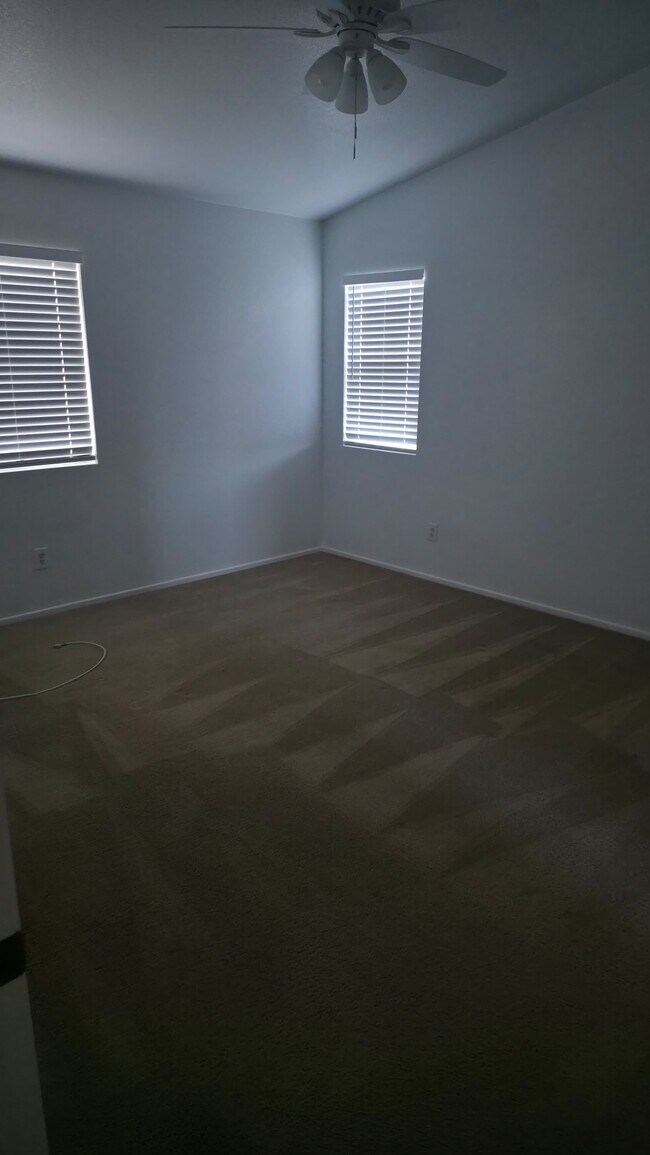 Building Photo - 316 Jackrabbit Dr