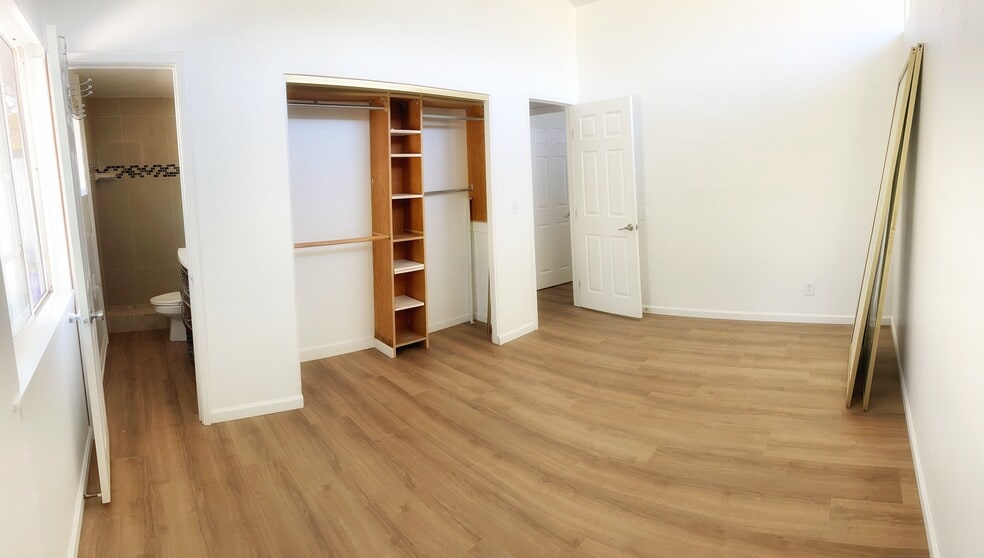 Master BR - 8976 Hammond Dr