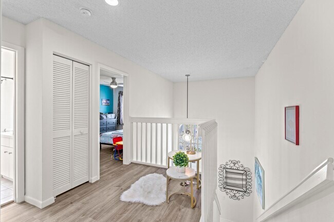 Building Photo - 1497 S Club Dr