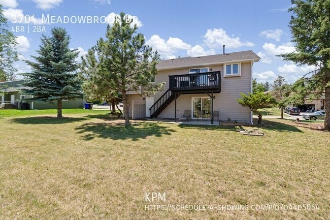 Building Photo - 3704 Meadowbrook Dr