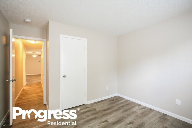 Building Photo - 4231 Village Trace Dr