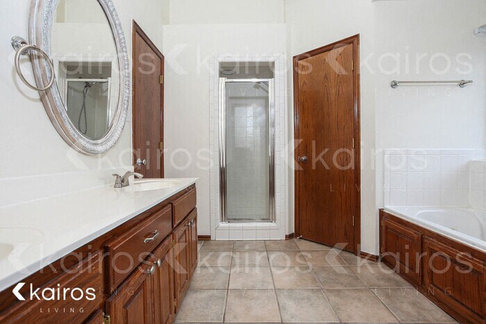 Building Photo - 1216 SW 129th St