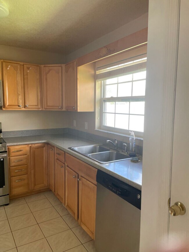 Building Photo - 12788 Majorama Dr