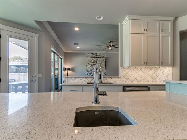 Building Photo - 12500 Beryl Ln