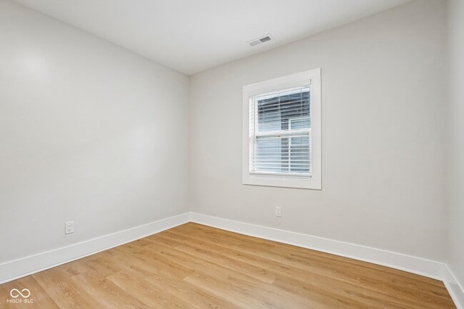 Building Photo - 3847 Hoyt Ave