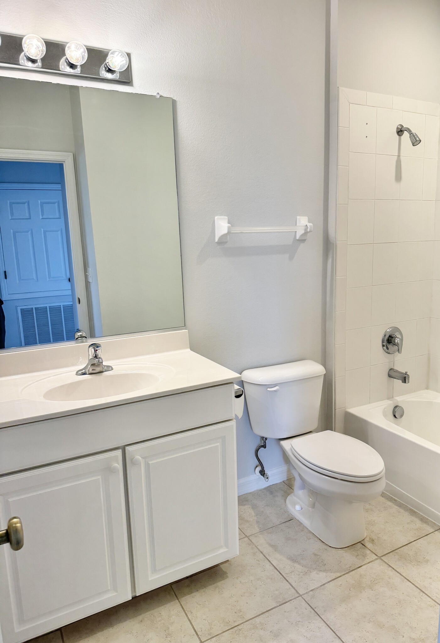 Building Photo - 4228 Via Piedra Cir