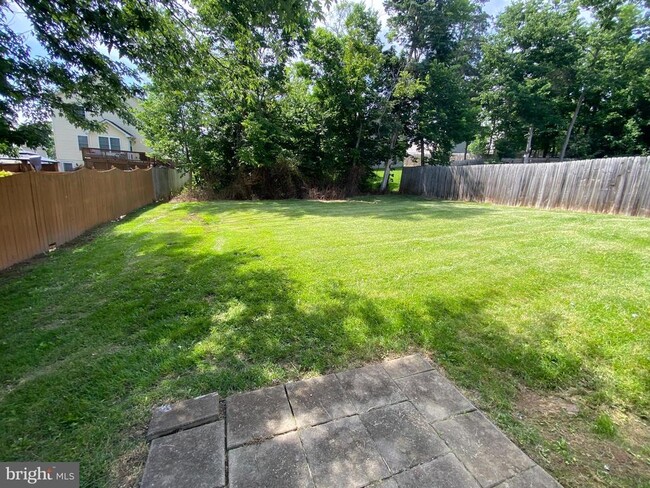 Building Photo - 321 Stickley St