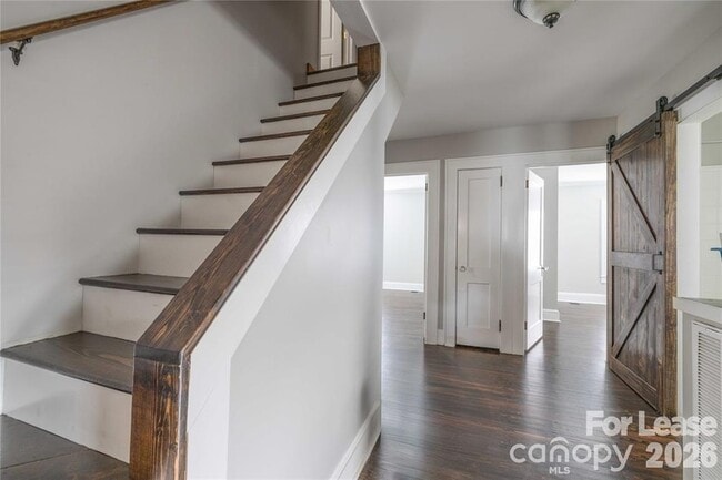 Building Photo - 123 E 2nd St