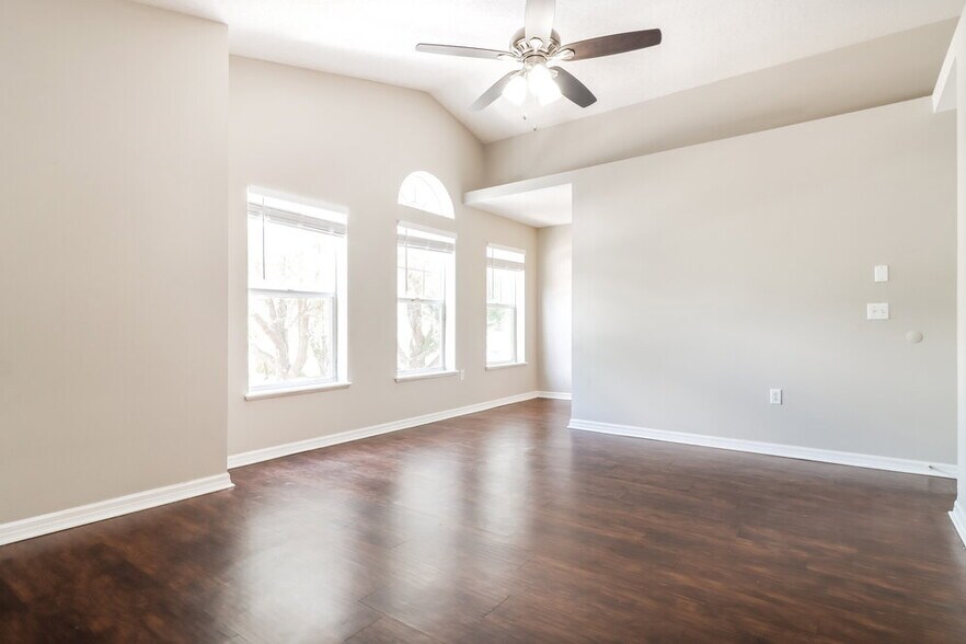 Building Photo - 13825 Gentle Woods Ave