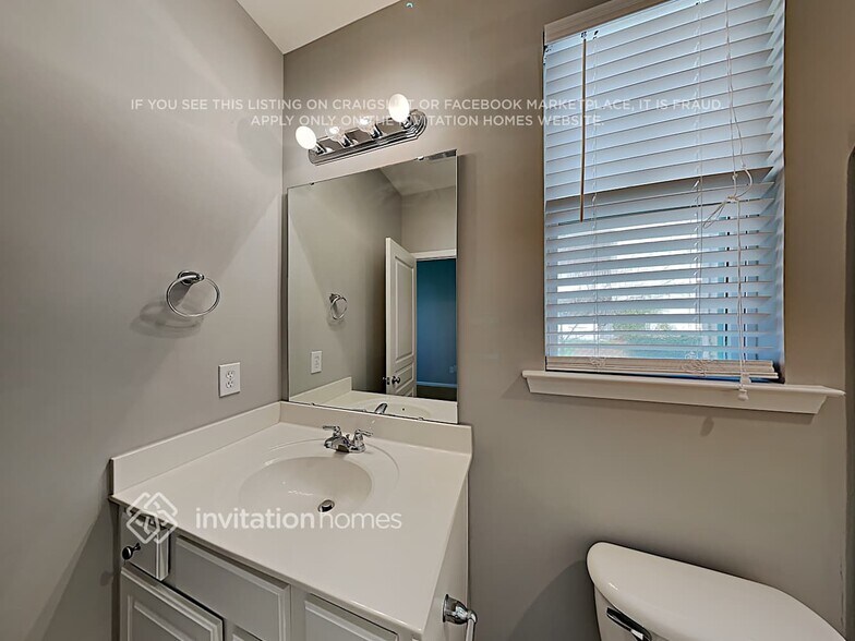 Building Photo - 11148 Green Spring Dr