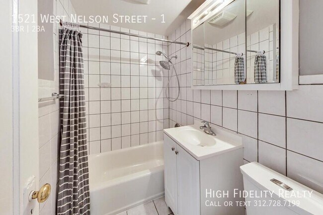Building Photo - 1521 W Nelson St