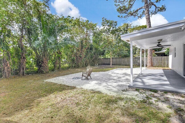 Building Photo - 5456 Sunrise Blvd