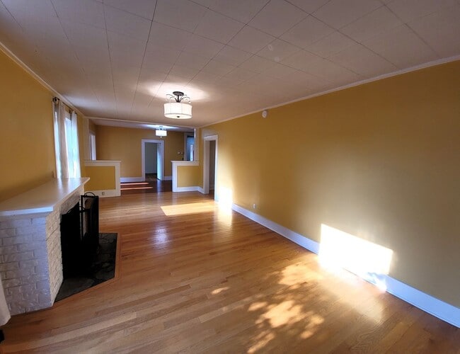 Building Photo - 1614 Eldridge Ave