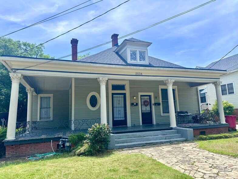 Primary Photo - 2534 NAPIER AVE