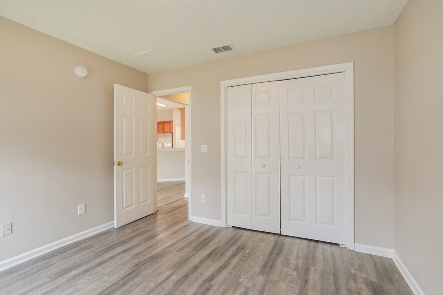 Building Photo - 3039 Stonewood Way