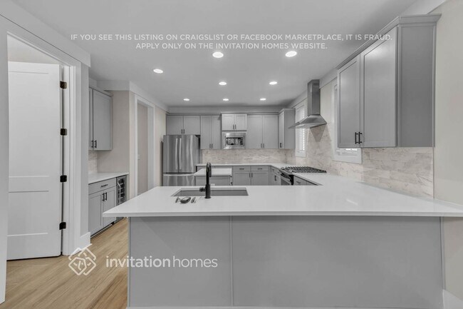 Building Photo - 246 Founders Ln
