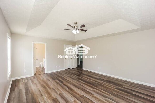 Building Photo - HUGE 3x3  Split Level Home in Whaleys Lake...