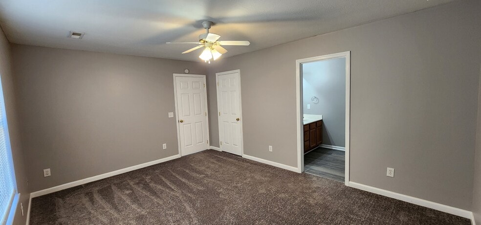 Building Photo - 821 Plantation Dr