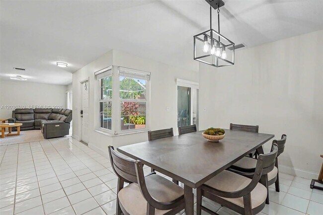 Building Photo - 10994 Neptune Dr