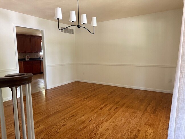 Building Photo - Available now-  4 Bedroom house in O'Fallon